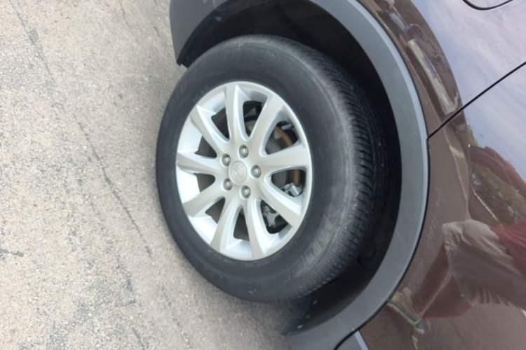 Used Buick Envision 2021 532T Two-Wheel-Drive Luxury Version Right Rear Wheel Hub