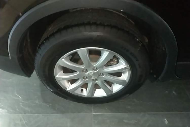 Used Buick Envision 2021 532T Two-Wheel-Drive Elite Version Right Rear Wheel Hub