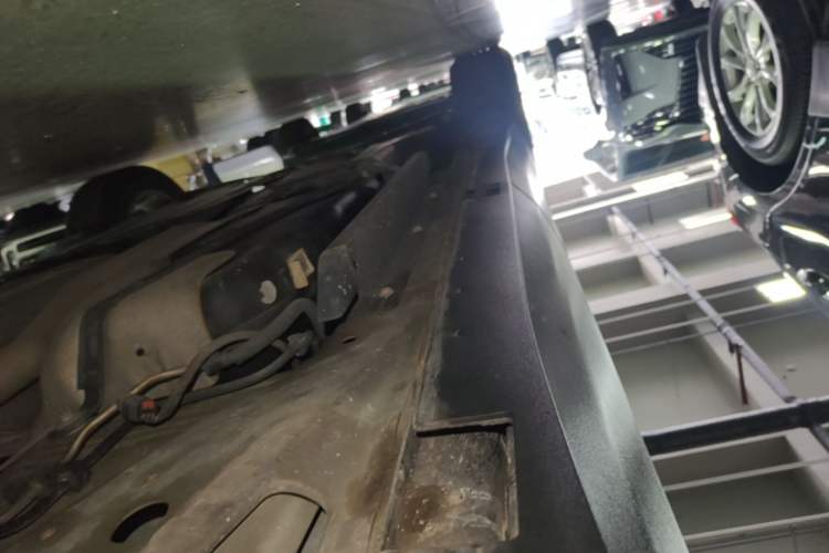 Used Buick Envision 2021 532T Two-Wheel-Drive Luxury Version Right Side Sill