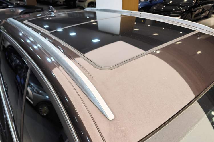 Used Buick Envision 2021 532T Two-Wheel-Drive Luxury Version Roof