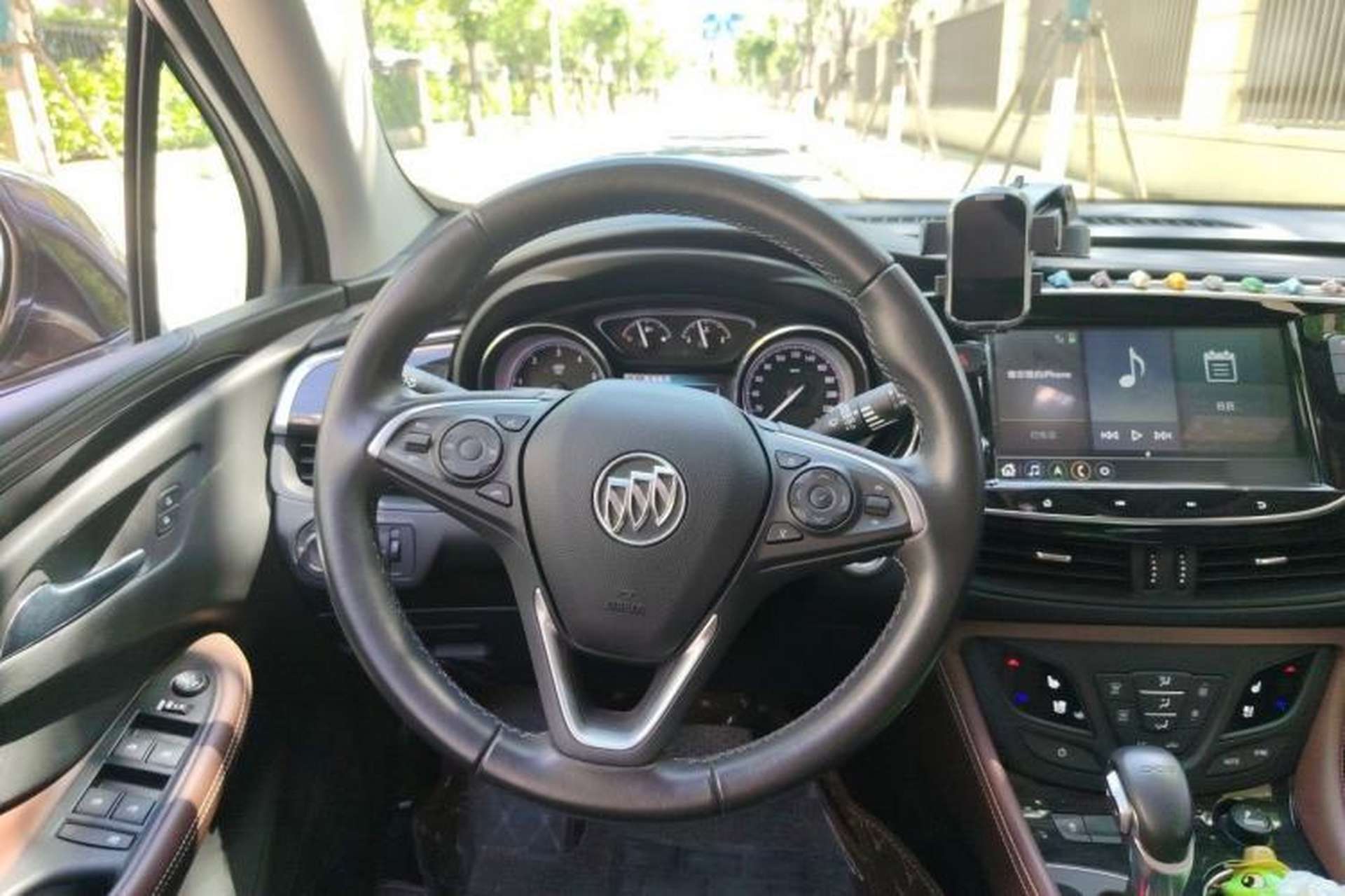 Used Buick Envision 2021 532T Two-Wheel-Drive Luxury Version Steering Wheel