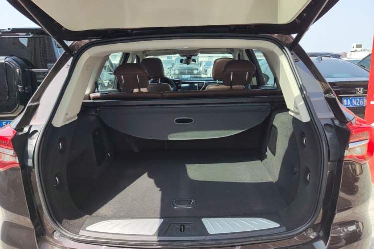 Used Buick Envision 2021 532T Two-Wheel-Drive Elite Version Trunk