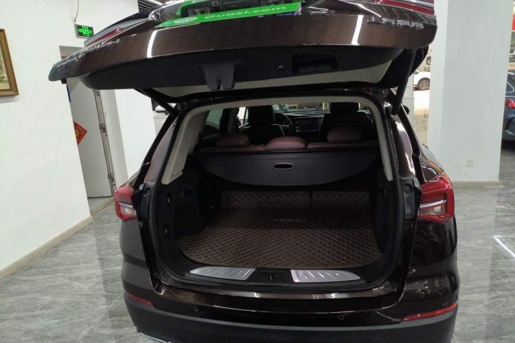 Used Buick Envision 2021 532T Two-Wheel-Drive Luxury Version Trunk