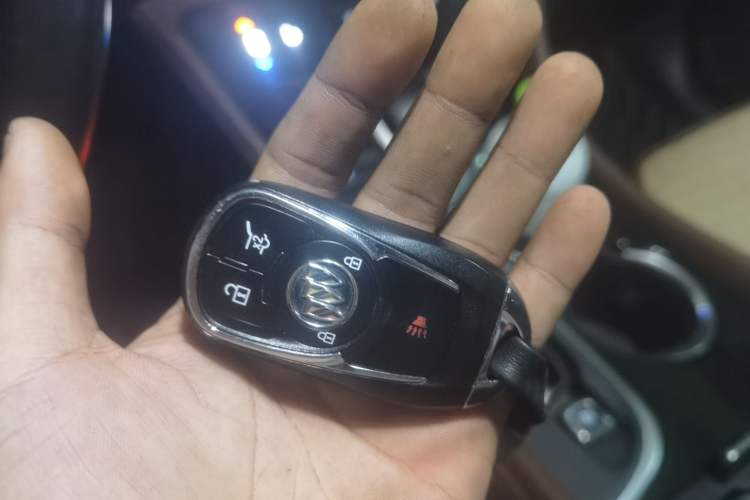 Used Buick Envision 2021 Encore Plus 652T Five-Seat All-Wheel-Drive Luxury Model Vehicle Key