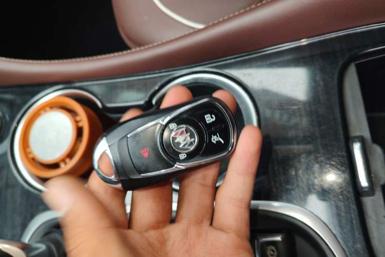 Used Buick Envision 2021 532T Two-Wheel-Drive Luxury Version Vehicle Key