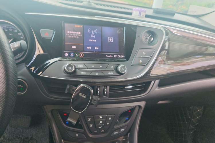 Used Buick Envision 2021 532T Two-Wheel-Drive Leading Version Audio And AC Panel