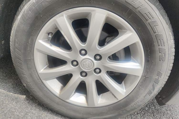 Used Buick Envision 2021 532T Two-Wheel-Drive Elite Version Right Front Wheel Hub