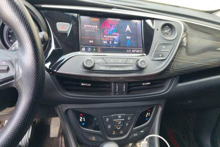 Used Buick Envision 2021 532T Two-Wheel-Drive Leading Version Audio And AC Panel