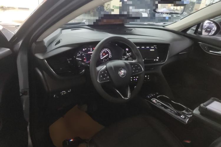 Used Buick Envision 2021 Encore Plus 652T Five-Seat All-Wheel-Drive Luxury Model Center Console