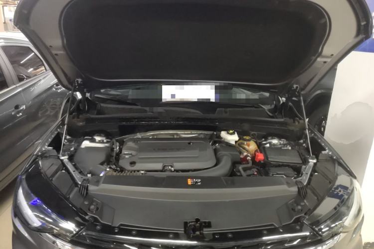 Used Buick Envision 2021 Encore Plus 652T Five-Seat All-Wheel-Drive Luxury Model Engine Bay