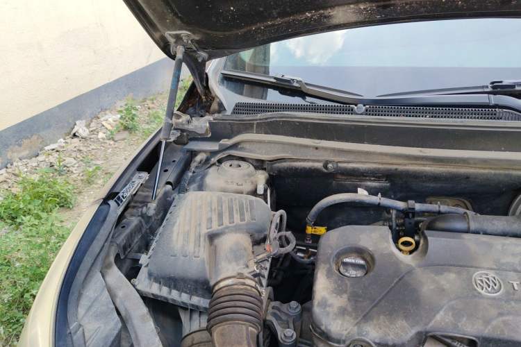 Used Buick Envision 2021 532T Two-Wheel-Drive Leading Version Engine Bay Right