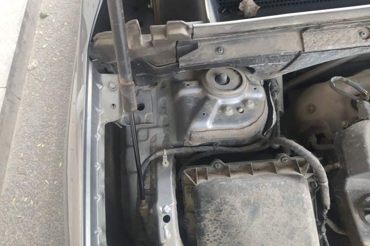 Used Buick Envision 2021 Encore Plus 652T Five-Seat Luxury Model Engine Bay Right