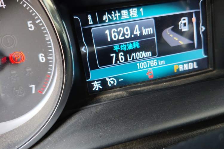 Used Buick Envision 2021 532T Two-Wheel-Drive Leading Version Odometer Close Up