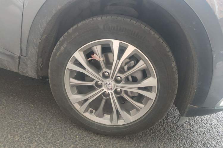 Used Buick Envision 2021 Encore Plus 652T Five-Seat Luxury Model Right Front Wheel Hub