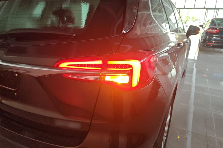 Used Buick Envision 2021 532T Two-Wheel-Drive Elite Version Right Rear Taillight