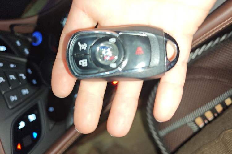Used Buick Envision 2021 532T Two-Wheel-Drive Luxury Version Vehicle Key