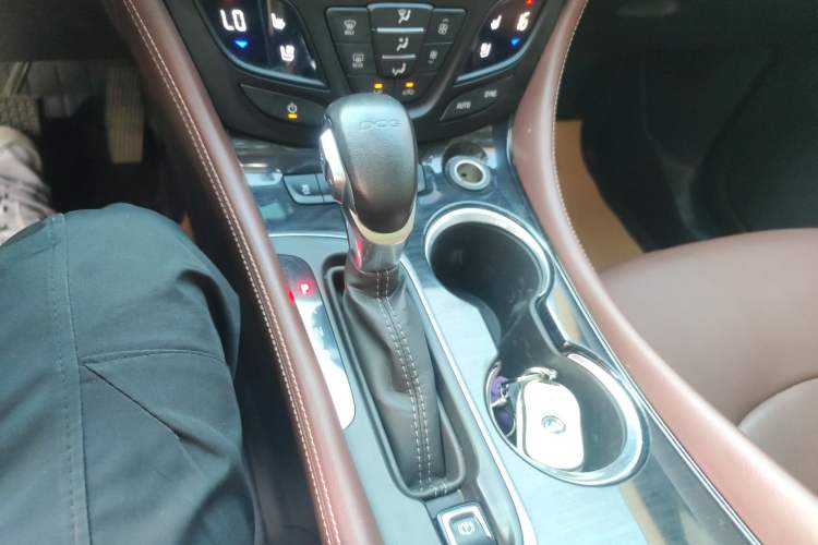 Used Buick Envision 2021 532T Two-Wheel-Drive Luxury Version Gear Lever