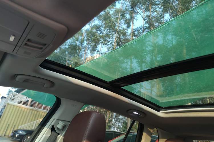 Used Buick Envision 2021 532T Two-Wheel-Drive Luxury Version Headliner