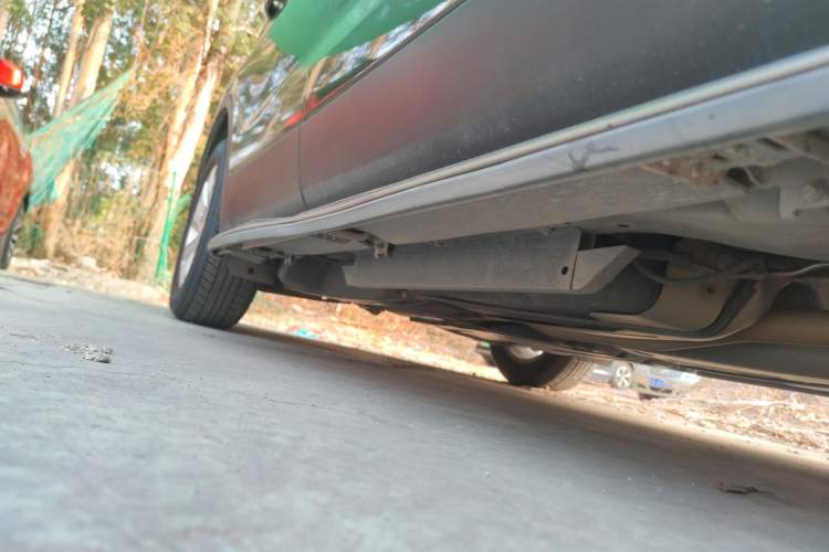 Used Buick Envision 2021 532T Two-Wheel-Drive Luxury Version Right Side Sill