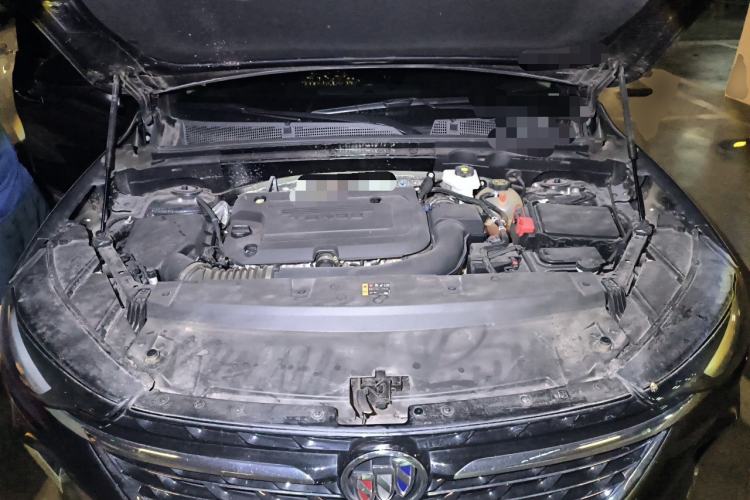 Used Buick Envision 2021 Encore Plus 652T Five-Seat All-Wheel-Drive Luxury Model Engine Bay