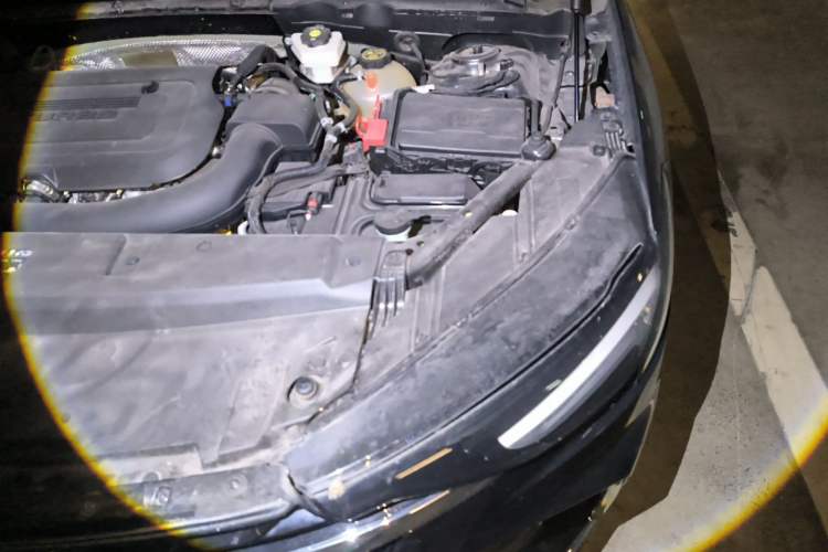 Used Buick Envision 2021 Encore Plus 652T Five-Seat All-Wheel-Drive Luxury Model Engine Bay Left