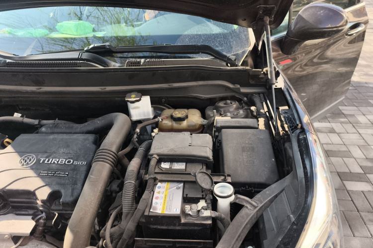 Used Buick Envision 2021 532T Two-Wheel-Drive Elite Version Engine Bay Left