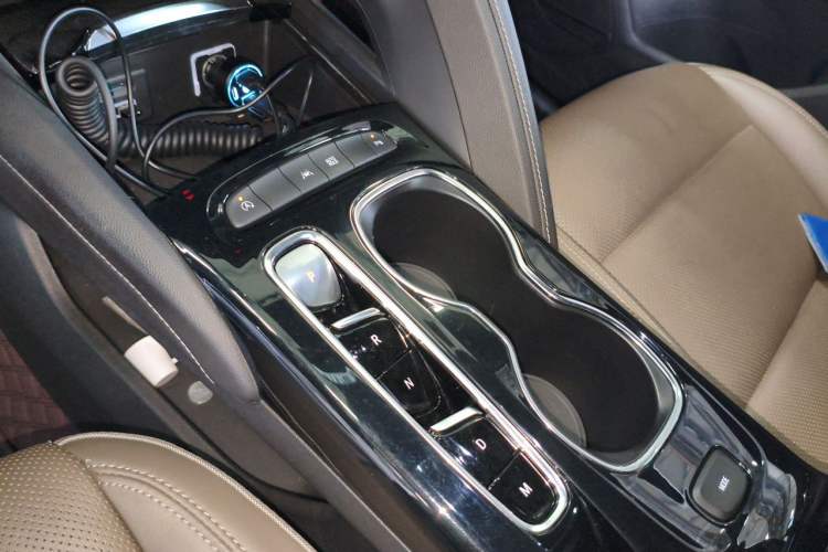 Used Buick Envision 2021 Encore Plus 652T Five-Seat Luxury Model Gear Lever