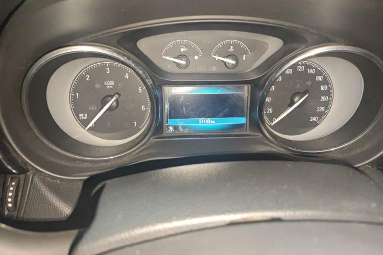 Used Buick Envision 2021 532T Two-Wheel-Drive Elite Version Odometer Close Up