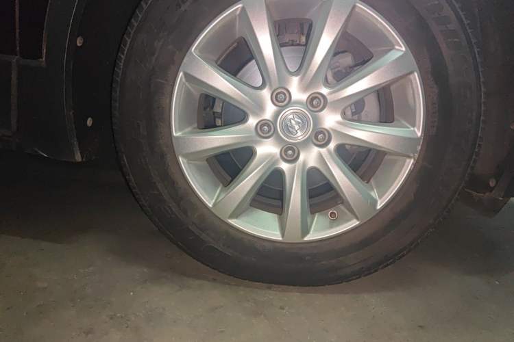 Used Buick Envision 2021 532T Two-Wheel-Drive Elite Version Right Front Wheel Hub