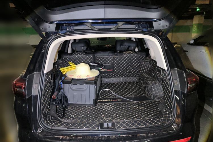 Used Buick Envision 2021 Encore Plus 652T Five-Seat All-Wheel-Drive Luxury Model Trunk