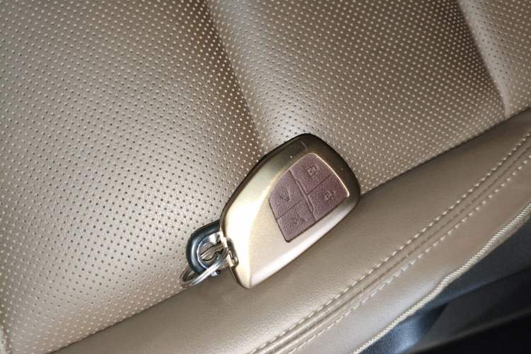 Used Buick Envision 2021 Encore Plus 652T Five-Seat Luxury Model Vehicle Key
