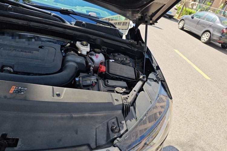 Used Buick Envision 2021 Encore Plus Avenir Aivia 7-Seater Edition Engine Bay Left