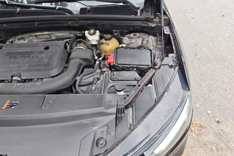 Used Buick Envision 2021 Encore Plus Avenir Aivia 7-Seater Edition Engine Bay Left