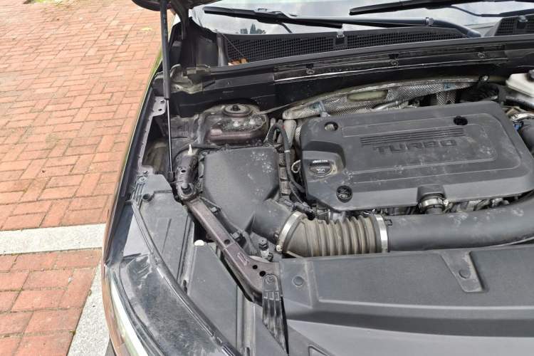 Used Buick Envision 2021 Encore Plus Avenir Aivia 7-Seater Edition Engine Bay Right