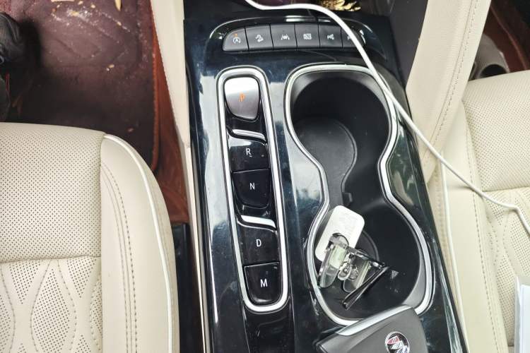 Used Buick Envision 2021 Encore Plus Avenir Aivia 7-Seater Edition Gear Lever