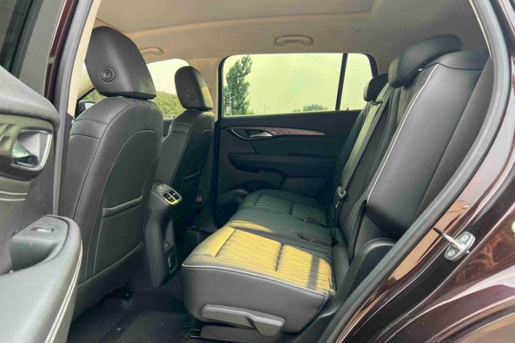 Used Buick Envision 2021 Encore Plus Avenir Aivia 7-Seater Edition Interior 3