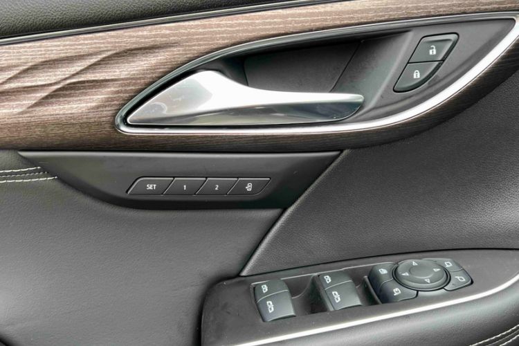 Used Buick Envision 2021 Encore Plus Avenir Aivia 7-Seater Edition Interior 8