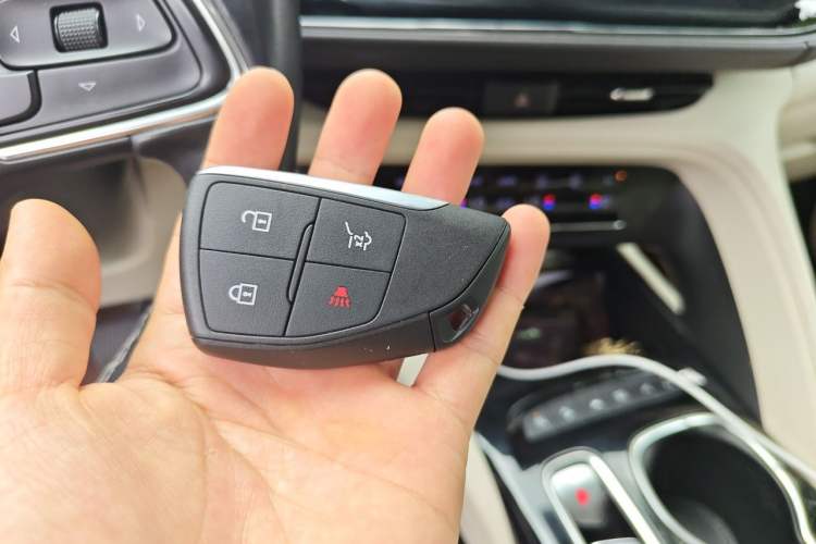 Used Buick Envision 2021 Encore Plus Avenir Aivia 7-Seater Edition Vehicle Key
