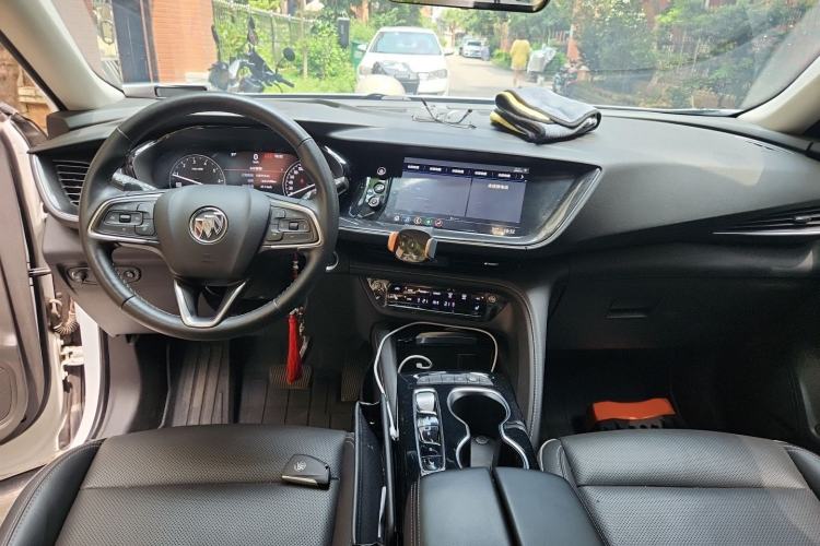 Used Buick Envision 2021 Encore Plus 652T Five-Seat Luxury Model Center Console