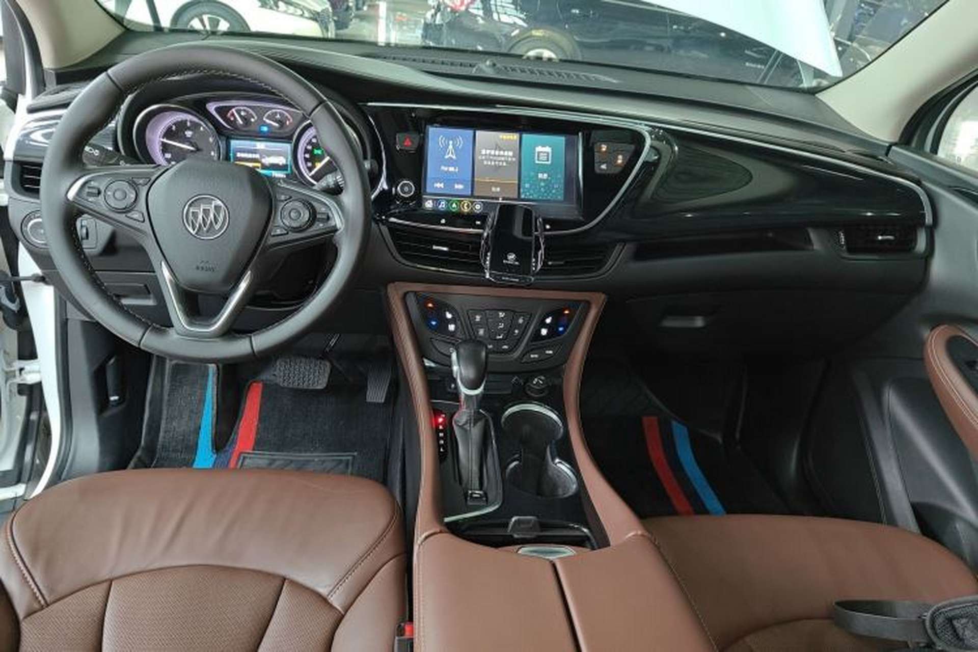 Used Buick Envision 2021 532T Two-Wheel-Drive Luxury Version Center Console