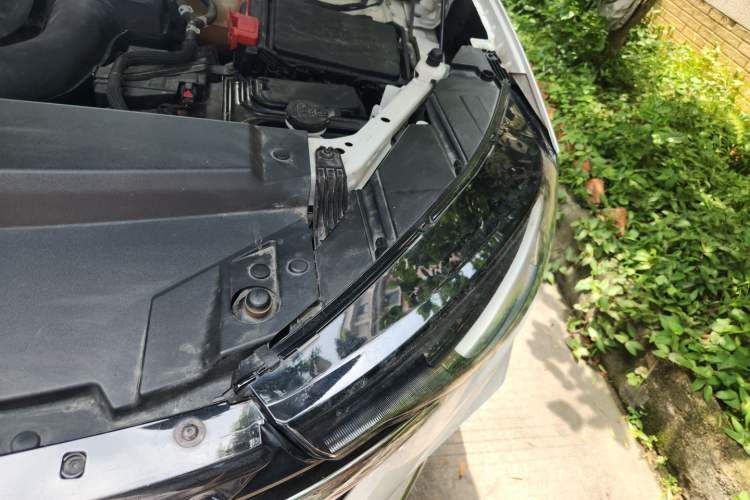 Used Buick Envision 2021 Encore Plus 652T Five-Seat Luxury Model Engine Bay Left