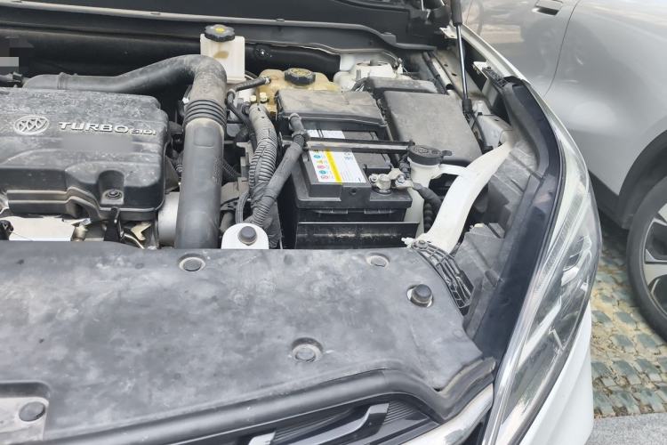 Used Buick Envision 2021 532T Two-Wheel-Drive Leading Version Engine Bay Left