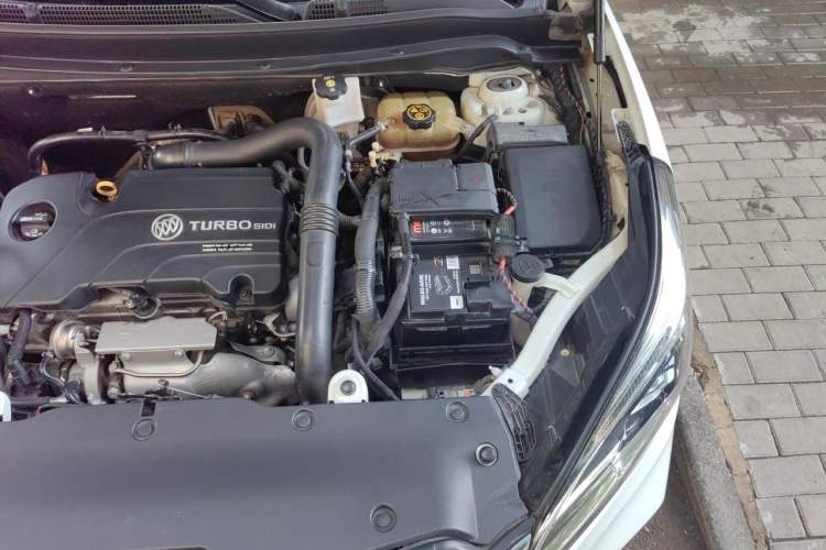 Used Buick Envision 2021 532T Two-Wheel-Drive Leading Version Engine Bay Left