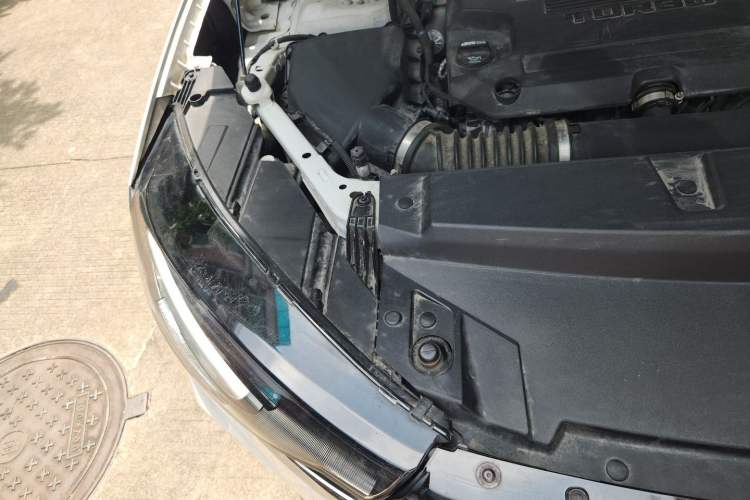 Used Buick Envision 2021 Encore Plus 652T Five-Seat Luxury Model Engine Bay Right
