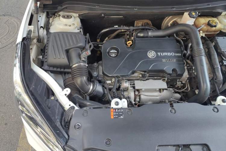 Used Buick Envision 2021 532T Two-Wheel-Drive Leading Version Engine Bay Right
