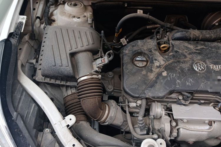 Used Buick Envision 2021 532T Two-Wheel-Drive Elite Version Engine Bay Right