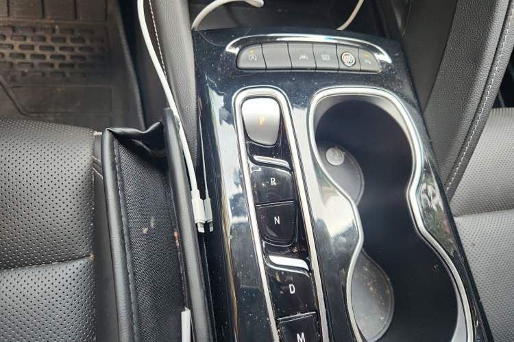 Used Buick Envision 2021 Encore Plus 652T Five-Seat Luxury Model Gear Lever