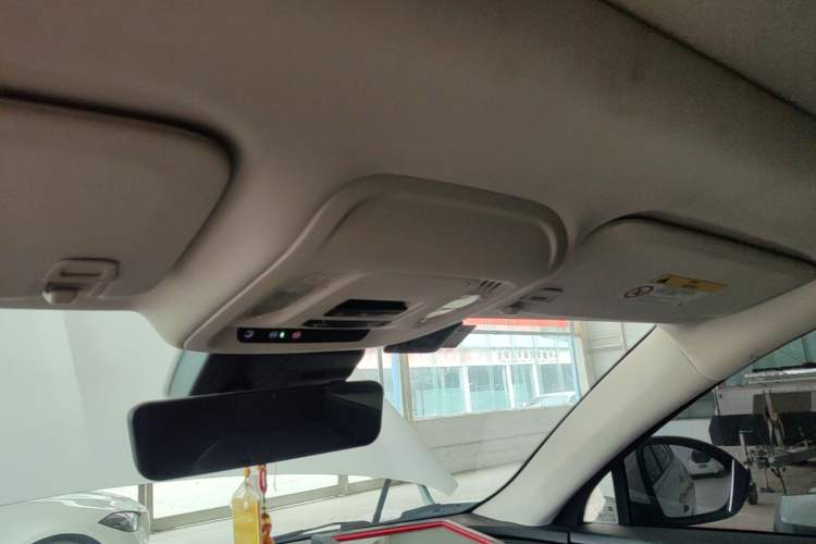Used Buick Envision 2021 Encore Plus 652T Five-Seat Luxury Model Headliner