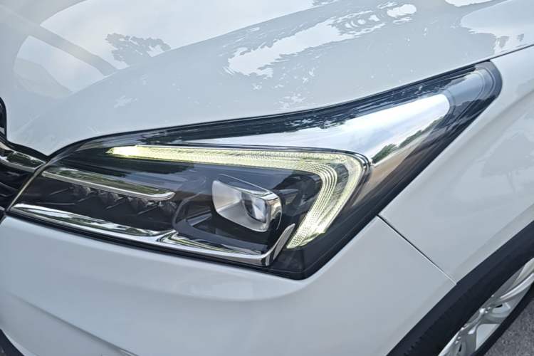 Used Buick Envision 2021 532T Two-Wheel-Drive Leading Version Left Front Headlight