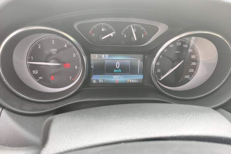 Used Buick Envision 2021 532T Two-Wheel-Drive Leading Version Odometer Close Up